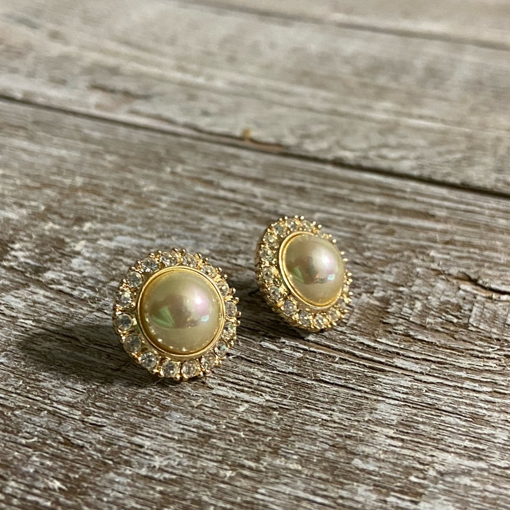 Vintage Roman Pearl Earrings